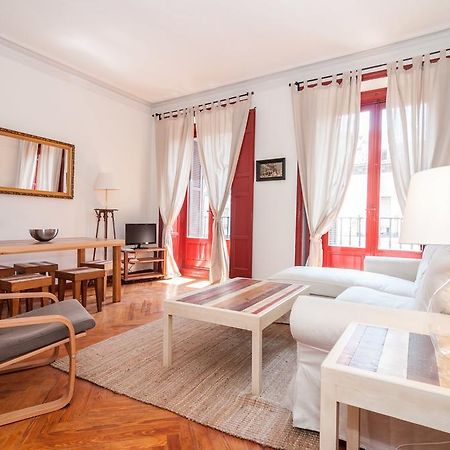 Apartamentos Madrid Centro B Стая снимка