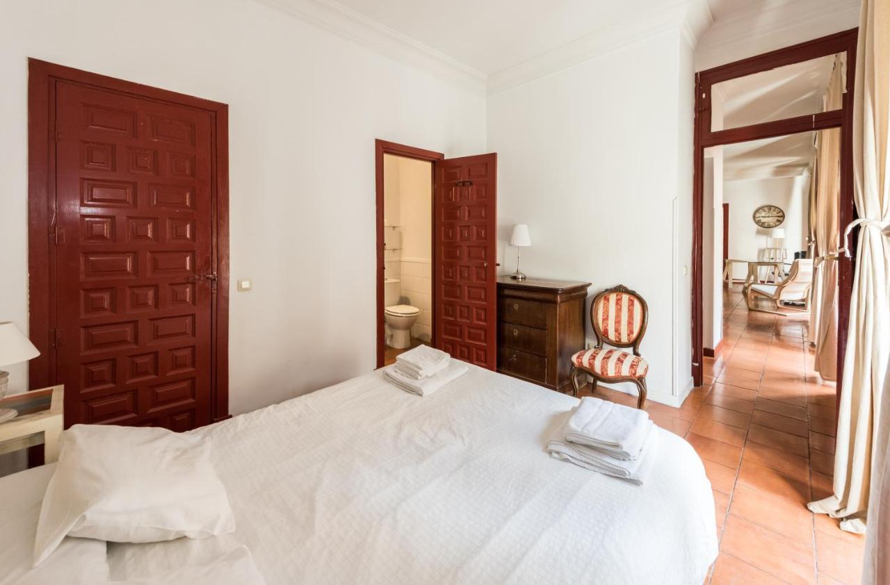 Apartamentos Madrid Centro B Екстериор снимка